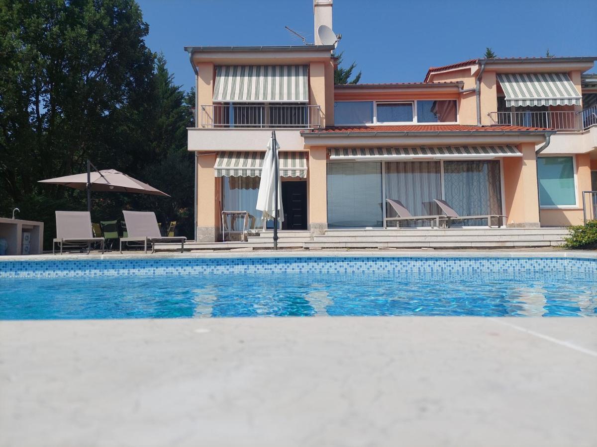 Apartments In Villa Azra غييكا المظهر الخارجي الصورة
